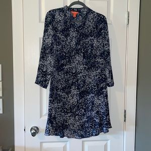 Beautiful tiny floral print Navy, lilac and white dress.